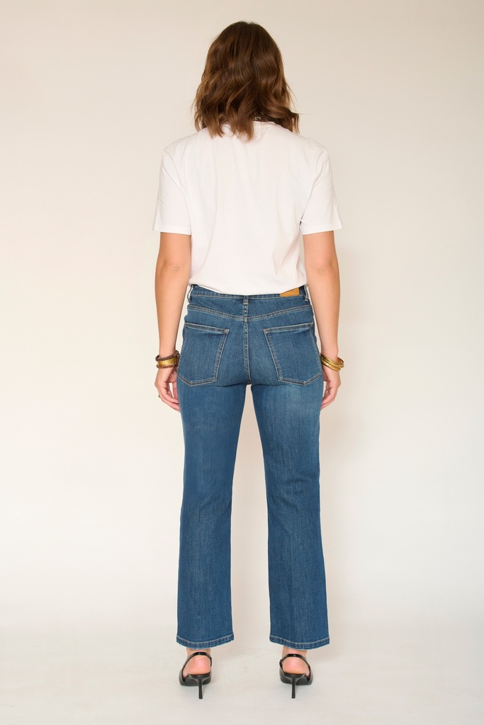 26W-THE LINDA WILSON