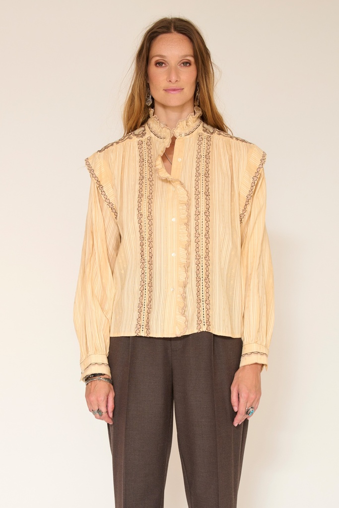 26W-CAMELITA